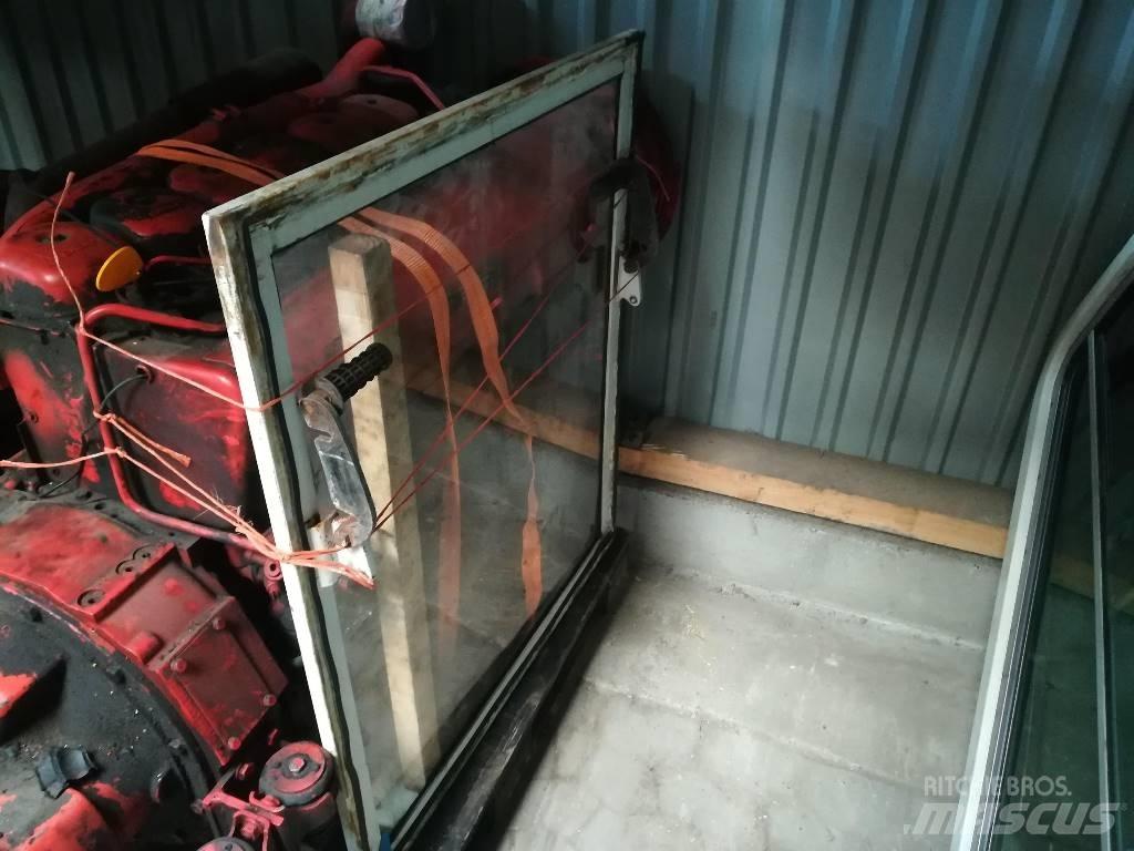O&K RH 6 Cabine e interni