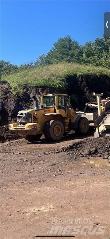 Volvo L120F Pale gommate