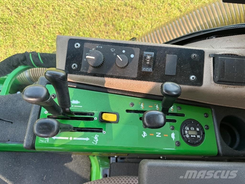 John Deere 1585 Tosaerba per il green