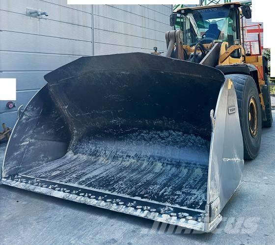 Volvo L 180 H Pale gommate