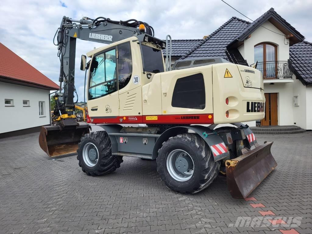 Liebherr 916 Escavatori gommati