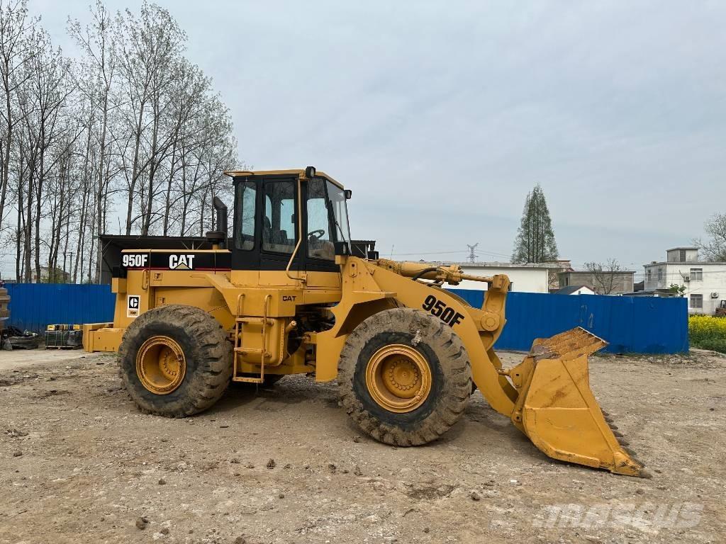 CAT 950GC Pale gommate