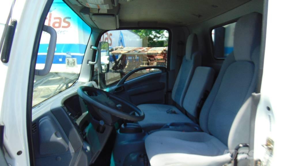Isuzu NRR Camion con sponde ribaltabili
