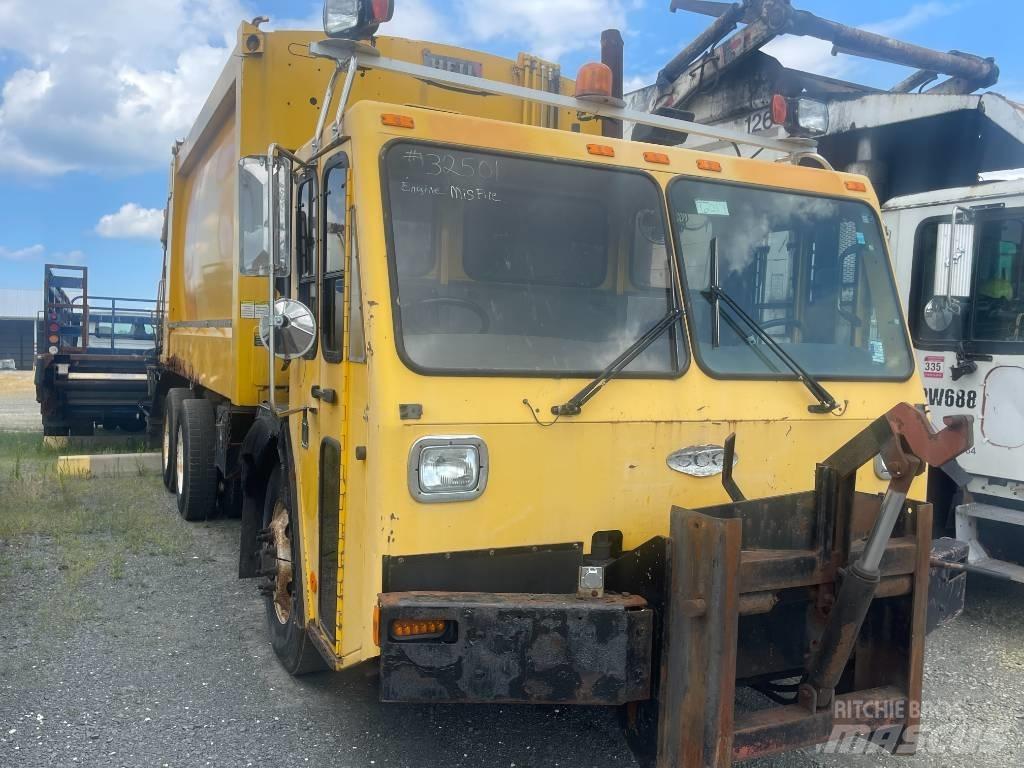 CCC LOW ENTRY Camion dei rifiuti