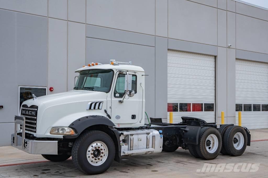 Mack Granite GU 813 Motrici e Trattori Stradali