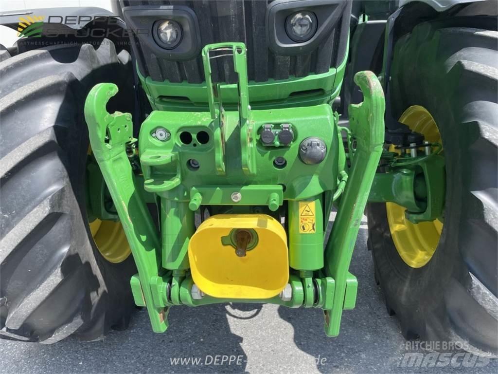 John Deere 6230R Trattori