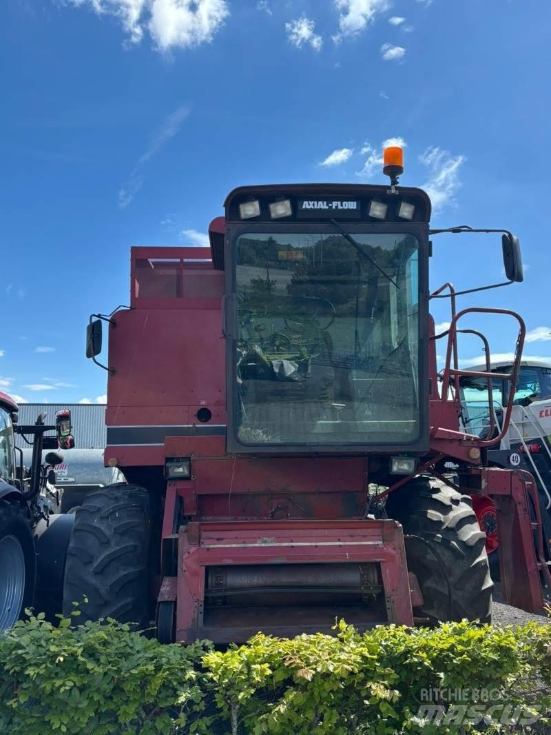 Case IH 1680 Axial Mietitrebbiatrici