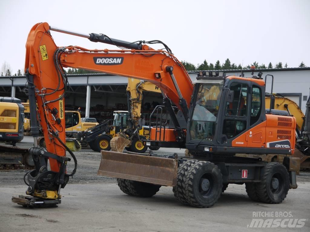 Doosan DX 170 W-5 Escavatori gommati