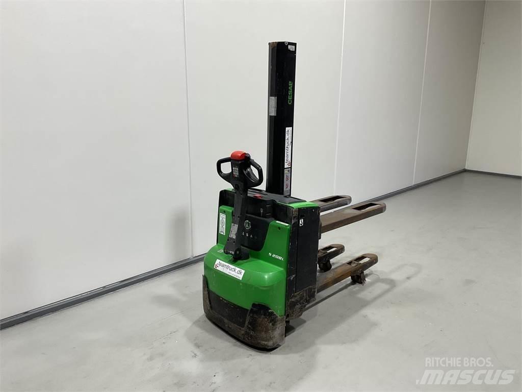 Cesab S208L Carelli stoccatori  automatici-usati