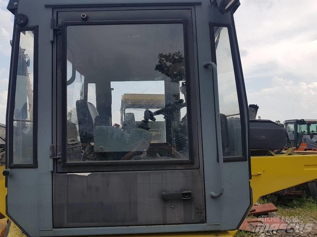 Bomag BW 184 AD Cabine e interni
