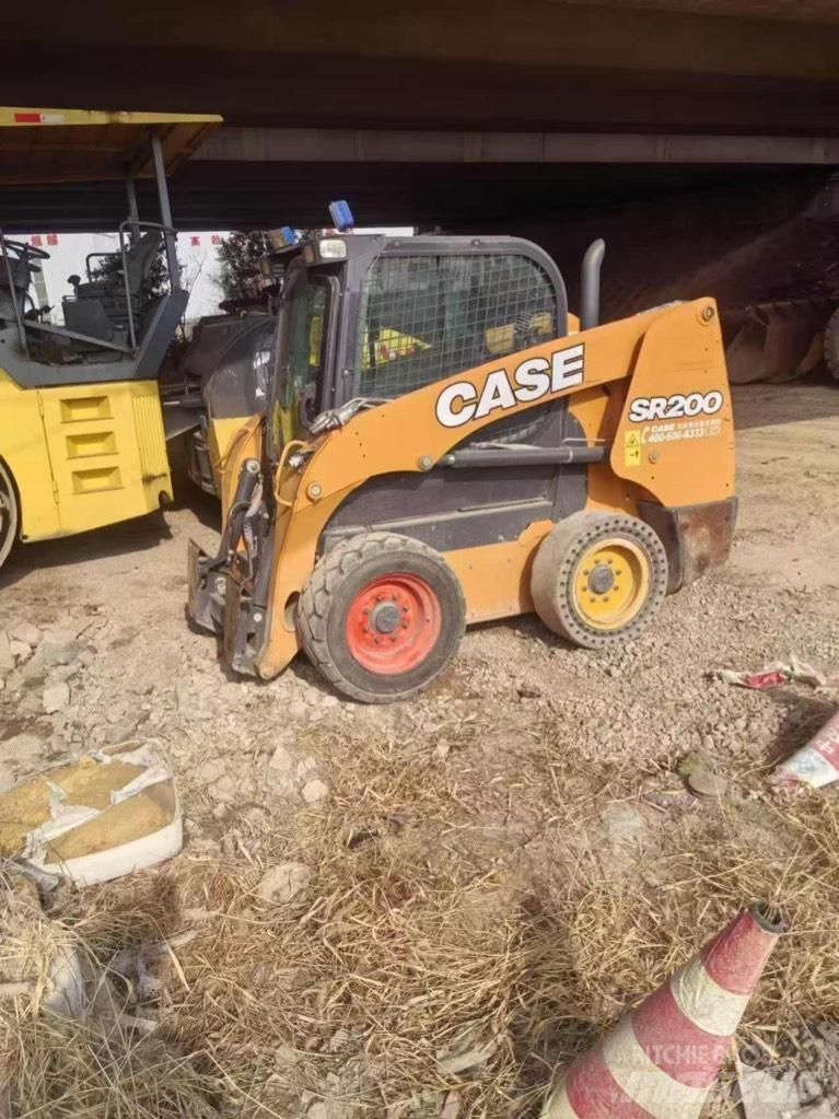 CASE SR200 Mini Pale Gommate