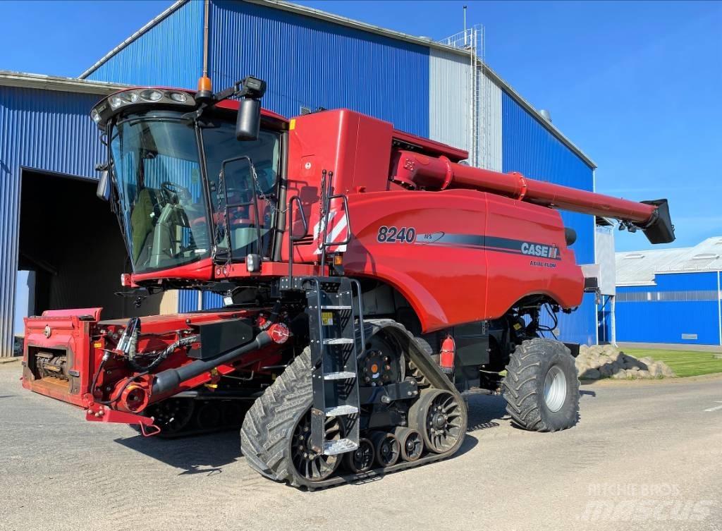 Case IH 8240 Mietitrebbiatrici