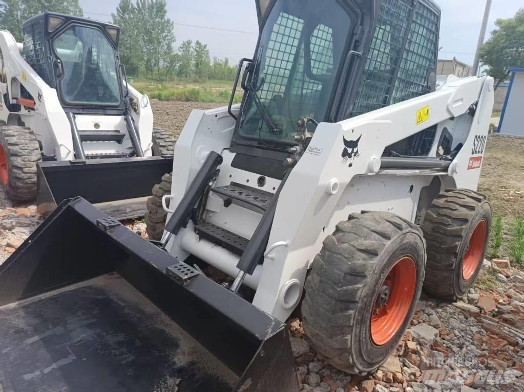 Bobcat S 220 Mini Pale Gommate