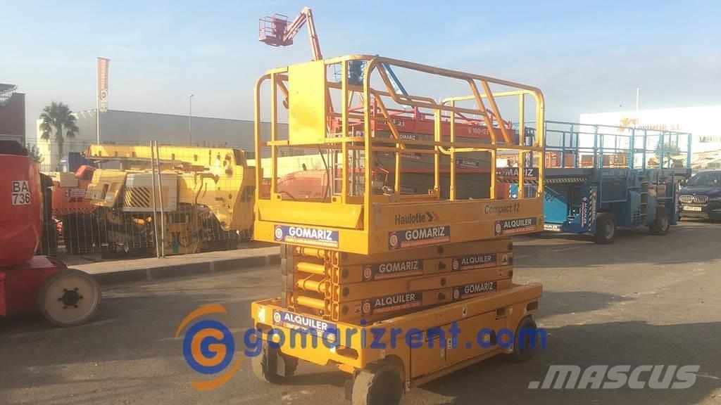 Haulotte Compact 12 Piattaforme a pantografo