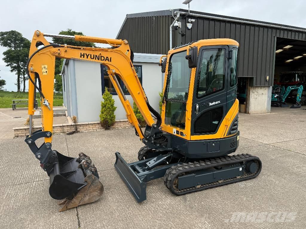 Hyundai R25Z-9 AK Miniescavatori