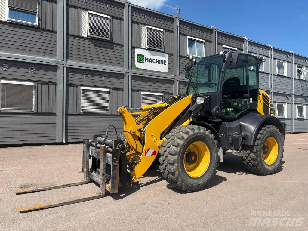 Komatsu WA 100 M-8E0 Pale gommate