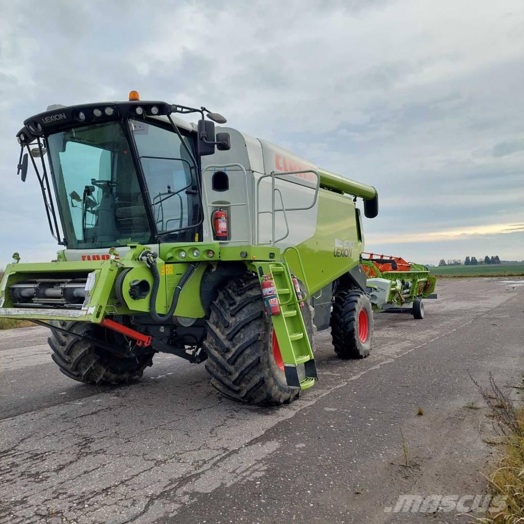 CLAAS Lexion 670 Mietitrebbiatrici