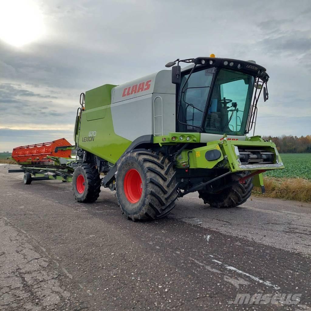 CLAAS Lexion 670 Mietitrebbiatrici