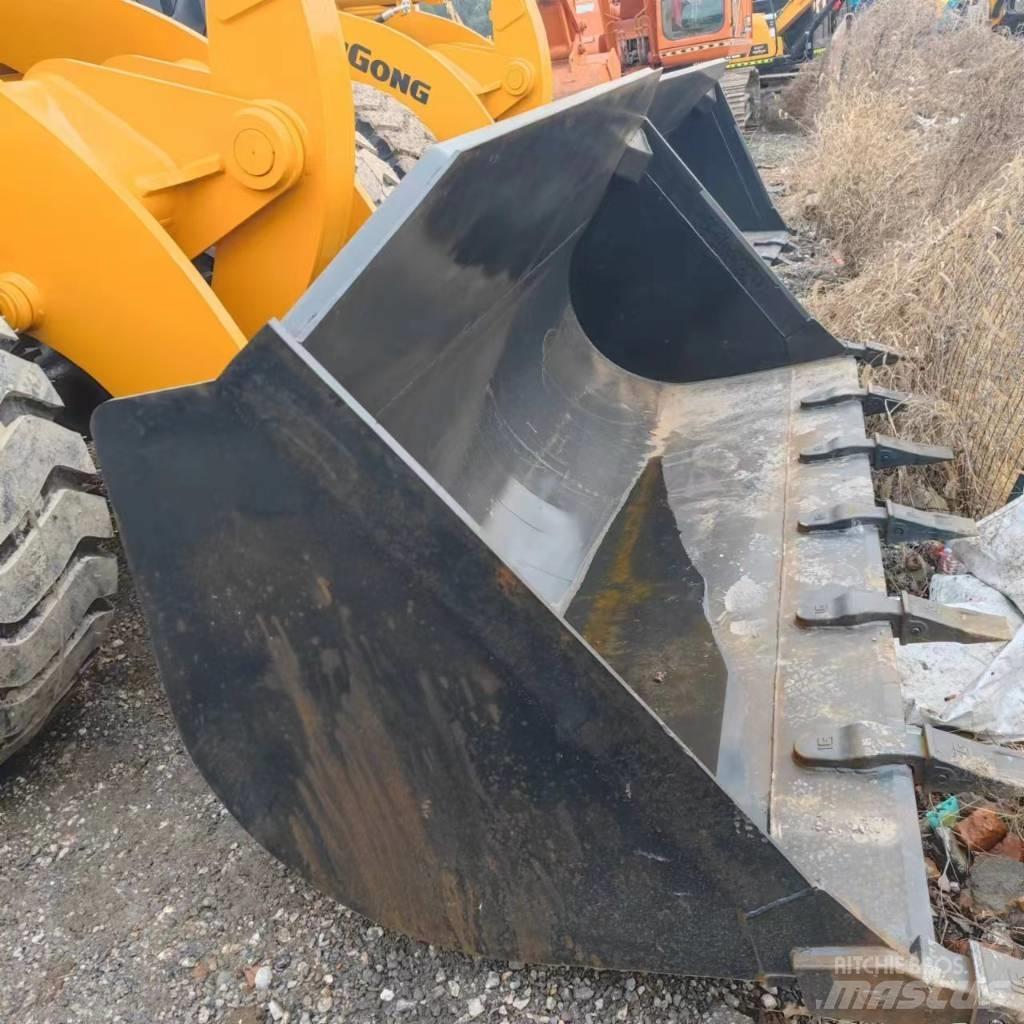 LiuGong CLG 856H Pale gommate