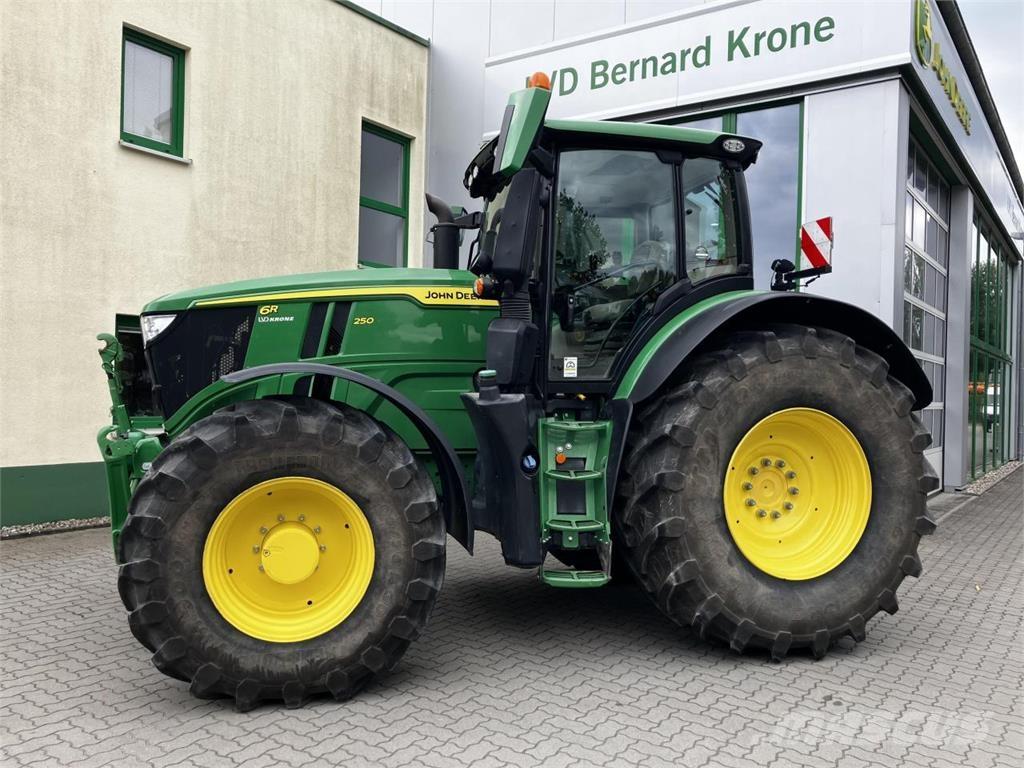 John Deere 6R 250 Trattori
