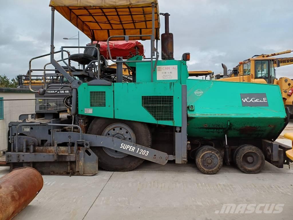 Vögele super 1302 Finitrici