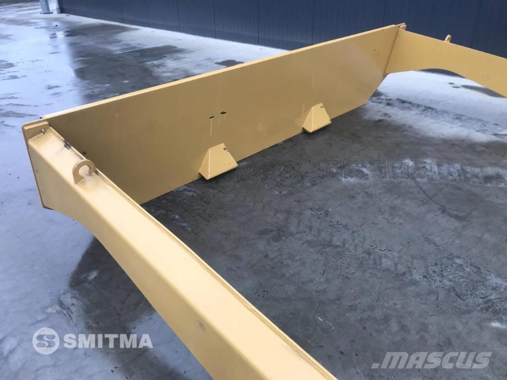 CAT 735B Portelloni posteriori