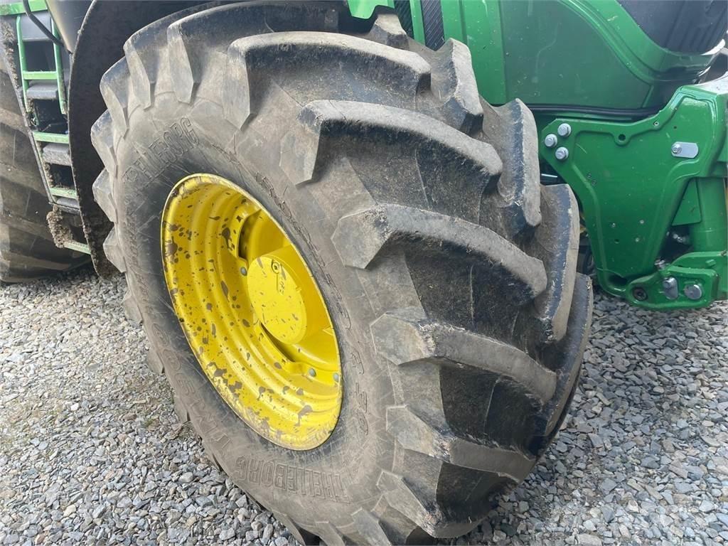 John Deere 6250R Trattori