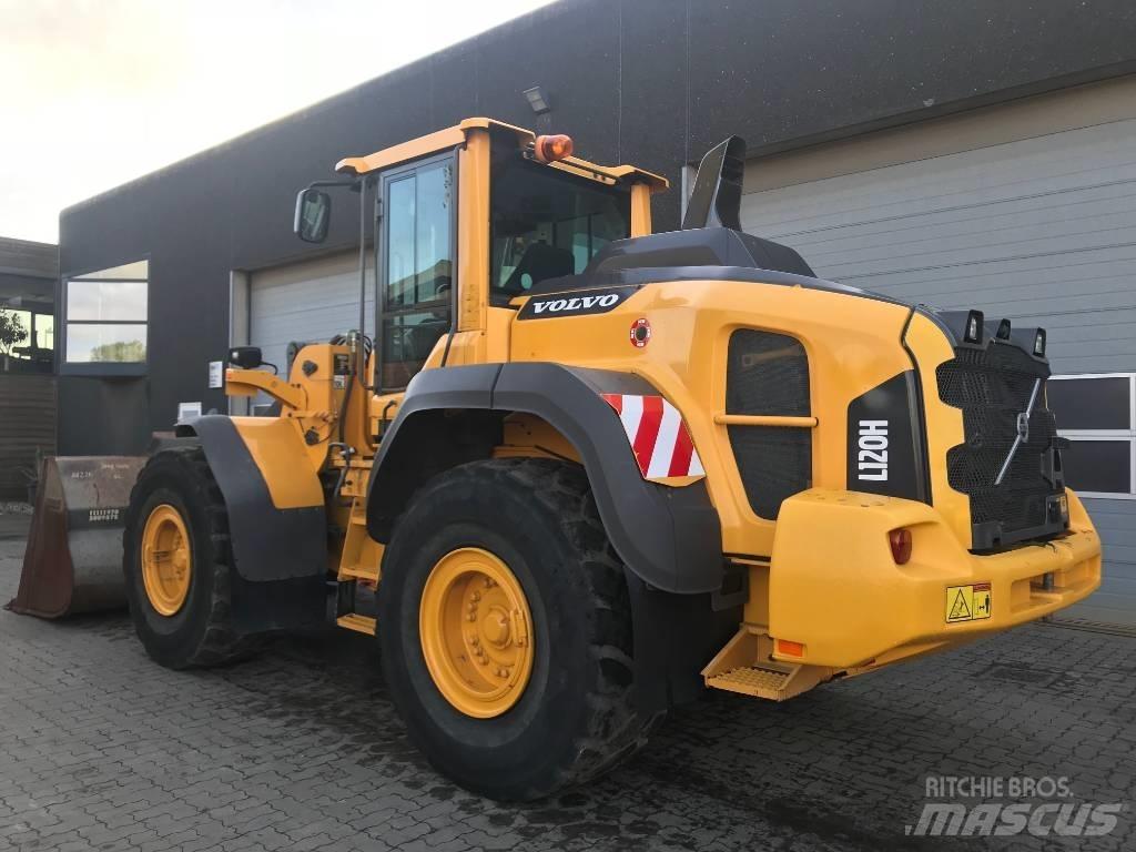 Volvo L120H Pale gommate