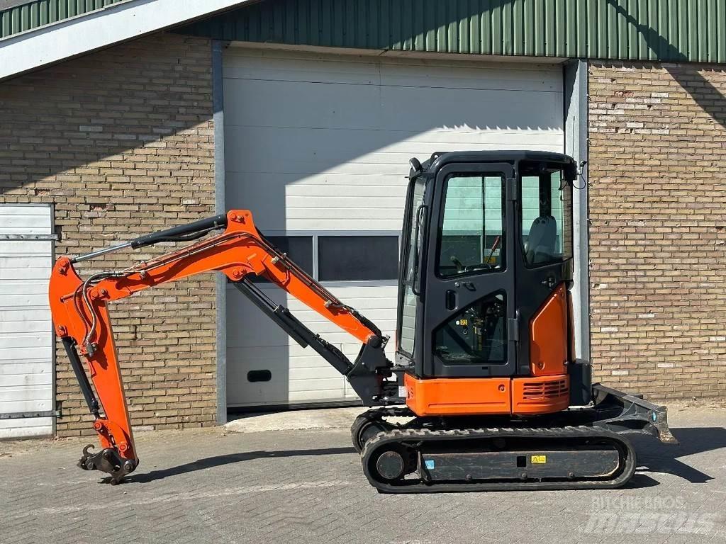 Hitachi ZX26U-6CR Miniescavatori