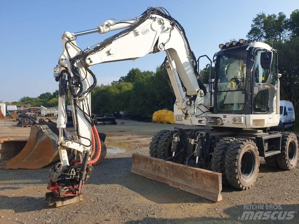 Komatsu PW118MR-11 Escavatori gommati
