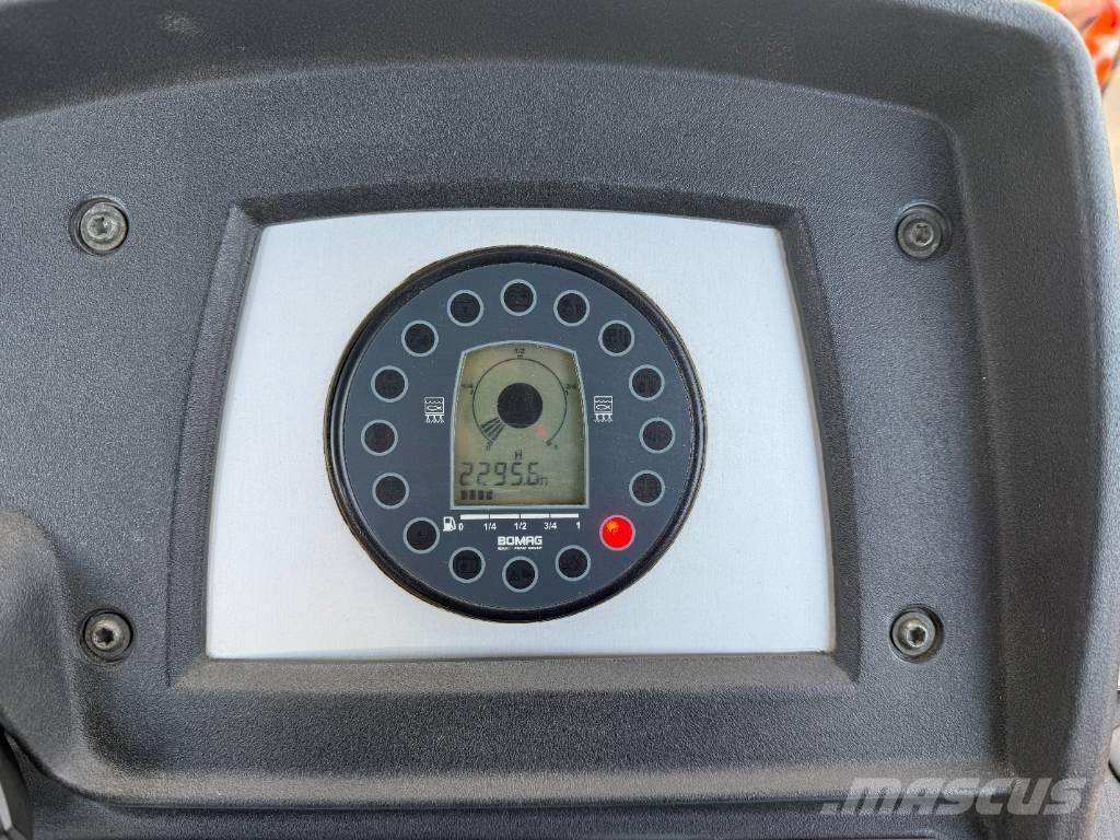 Bomag BW 154 AP-4 Rulli a doppio tamburo