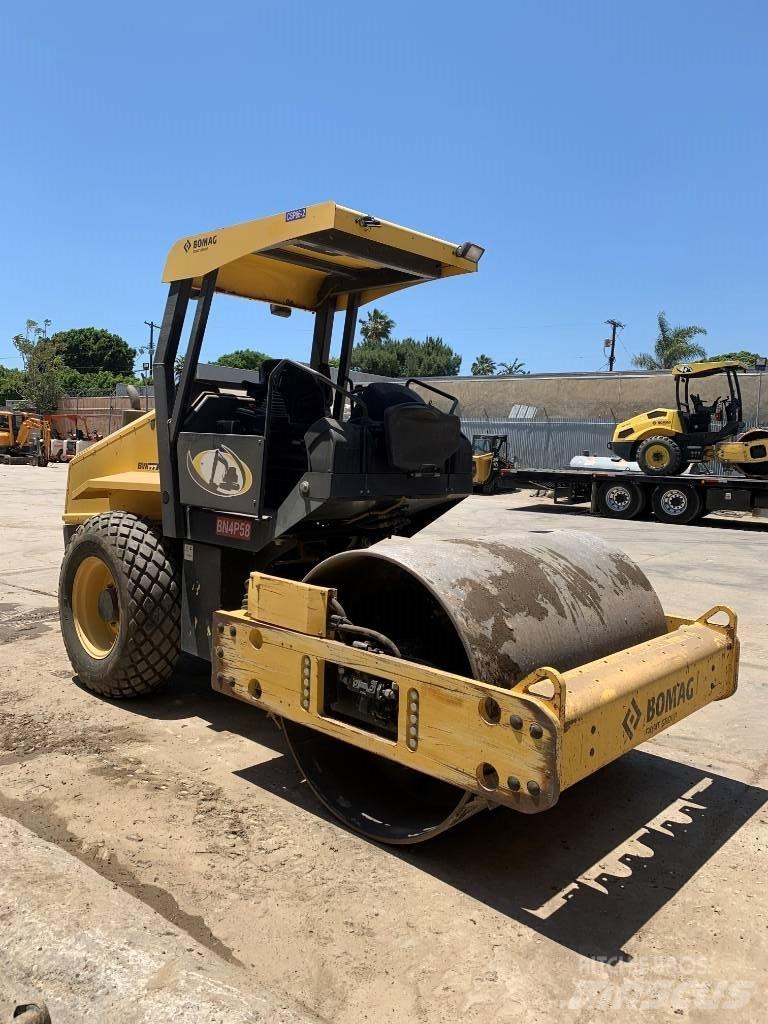 Bomag BW 177DH-50 Rulli monotamburo