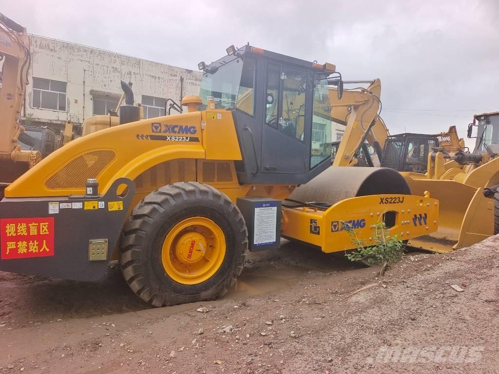 XCMG XS223J Rulli monotamburo