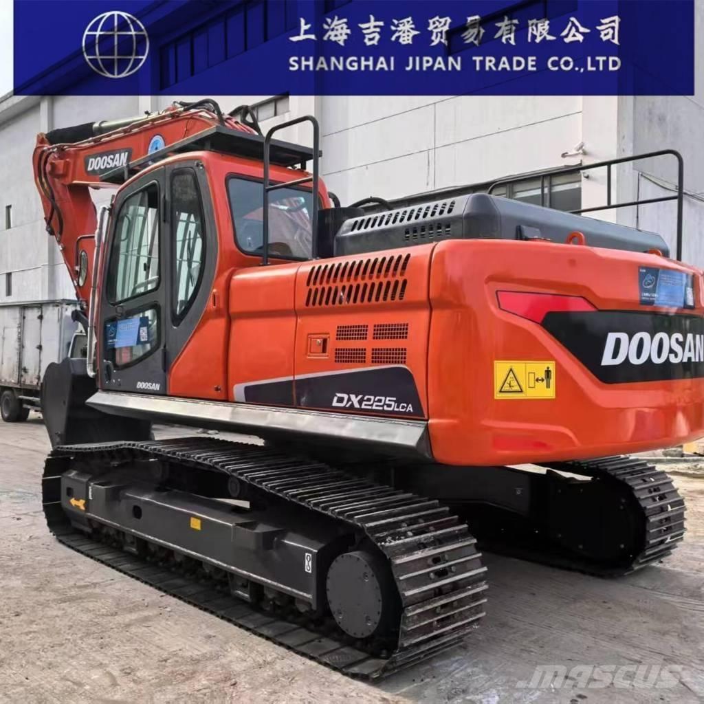 Doosan DX 225 Escavatori cingolati