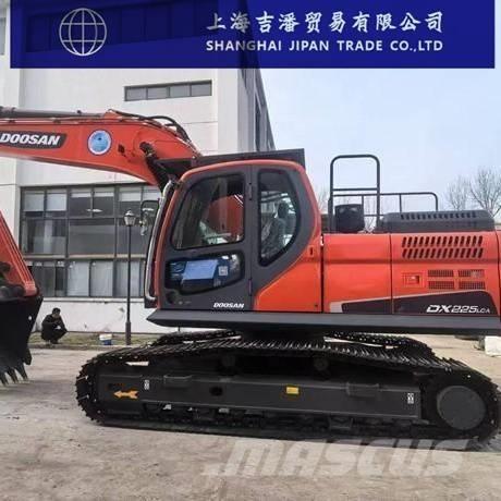 Doosan DX 225 Escavatori cingolati