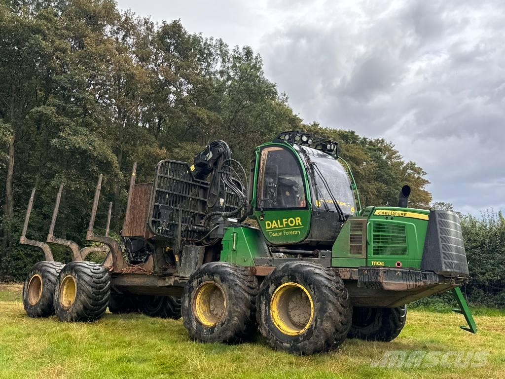 John Deere 1110 E Forwarder