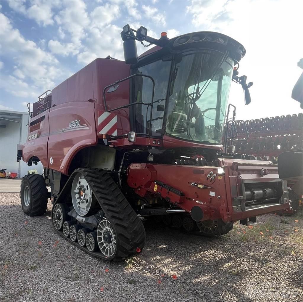 Case IH 8250 ASF Mietitrebbiatrici