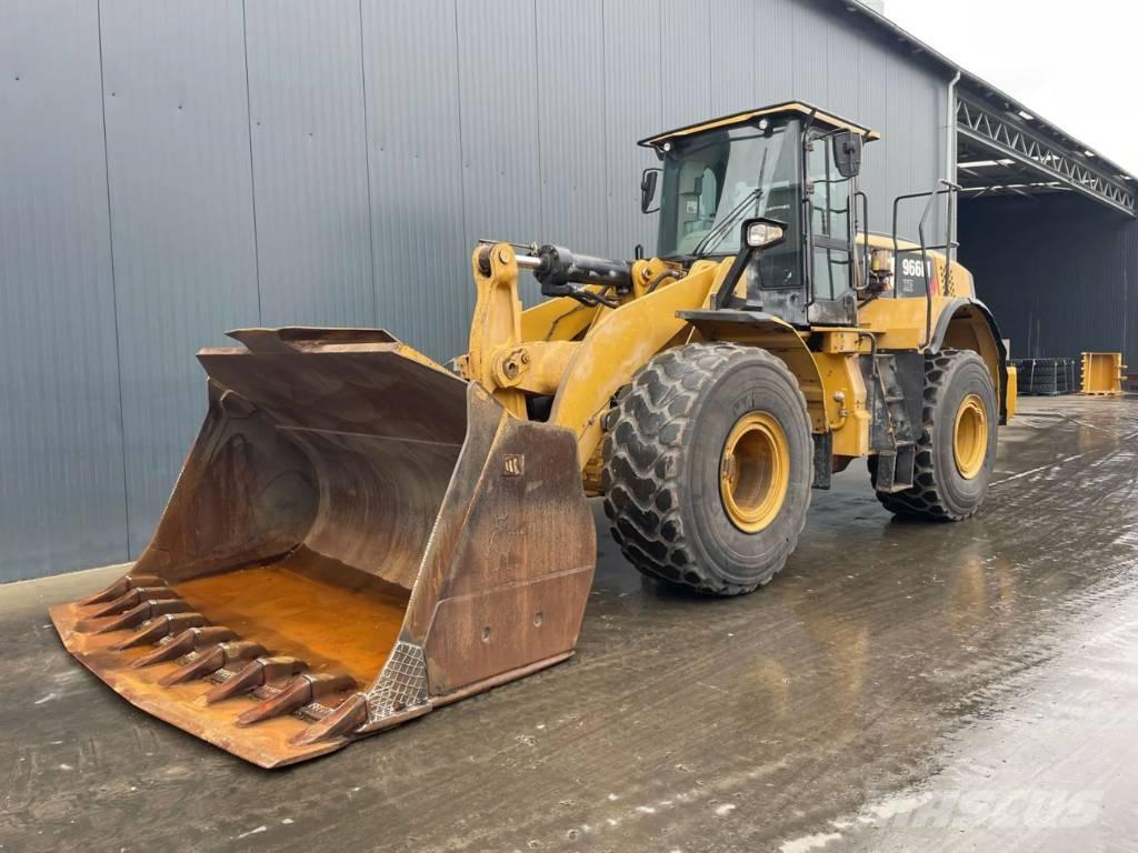 CAT 966M XE Pale gommate