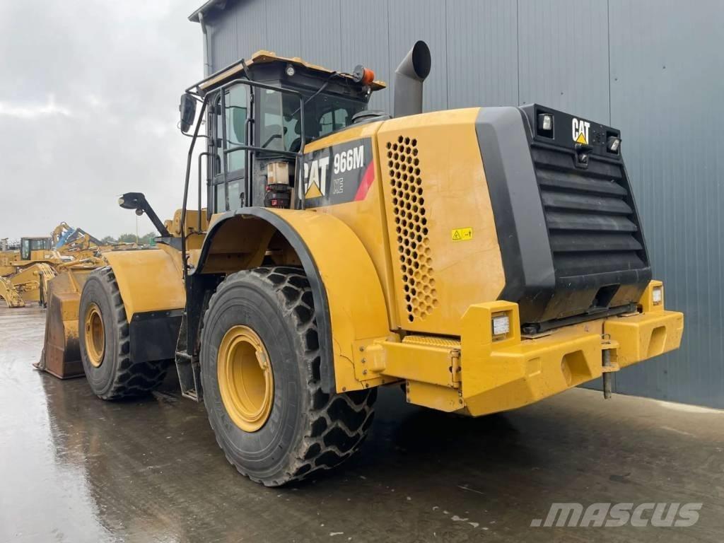 CAT 966M XE Pale gommate