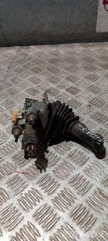 Scania S 94   1324425 Cabine e interni