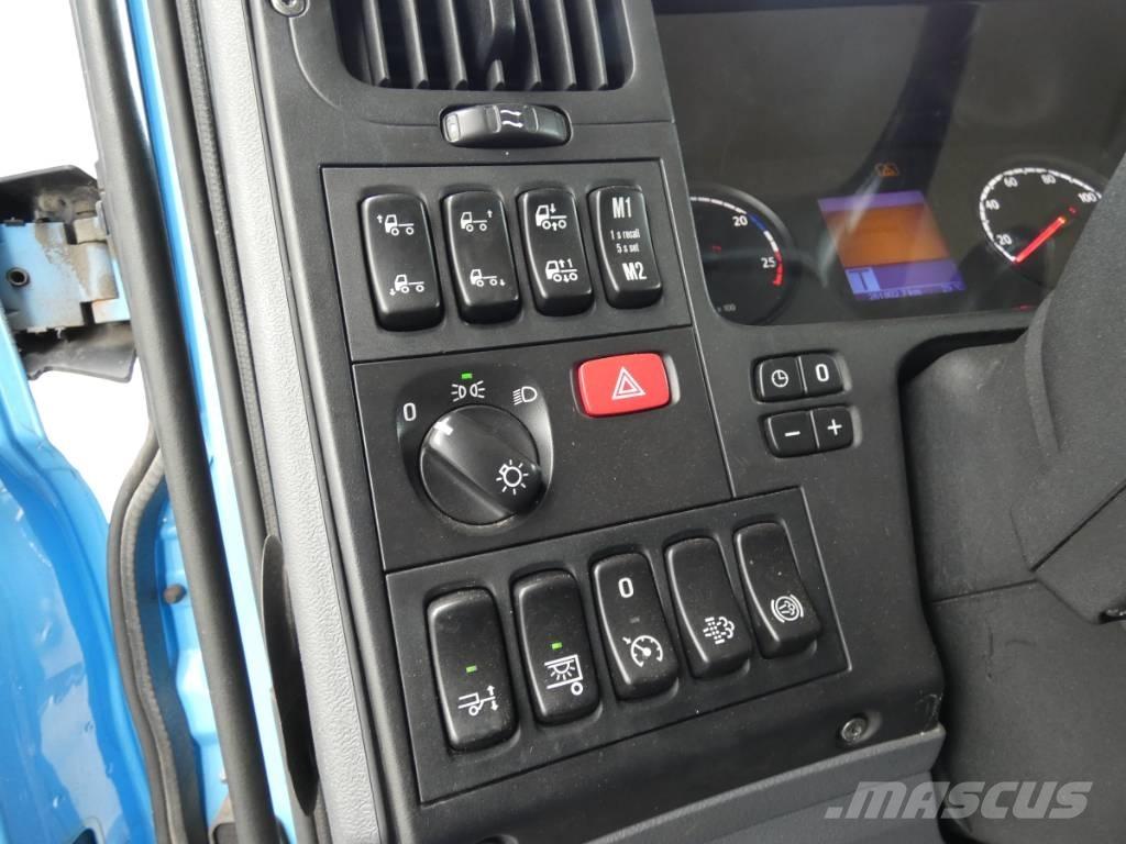 Scania P 250 Motrici centinate