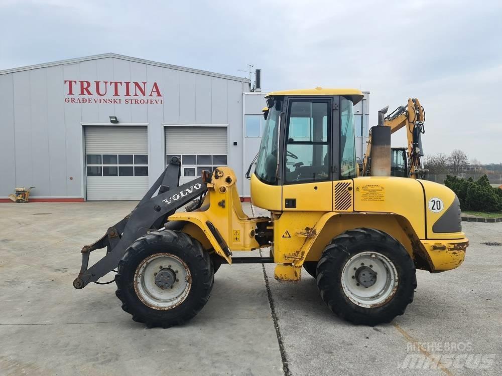 Volvo L 40 B Pale gommate