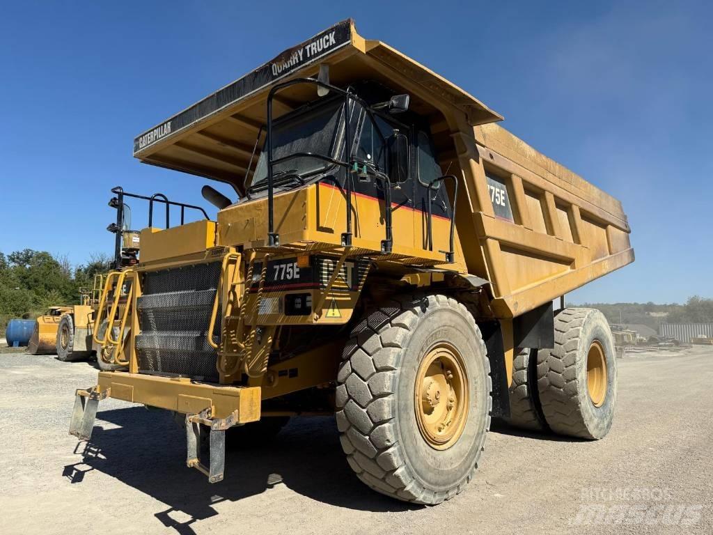 CAT 775 E Dumper a telaio rigido