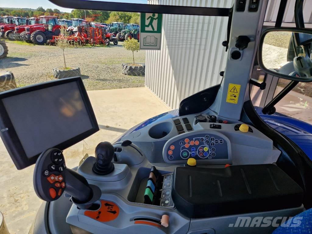 New Holland T 7.235 Trattori