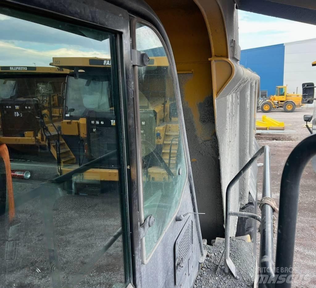 CAT 775 G Dumper a telaio rigido