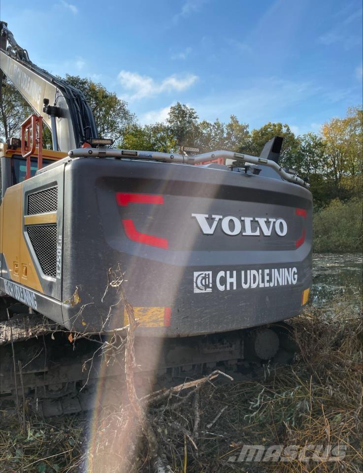Volvo 250E LR Escavatori cingolati