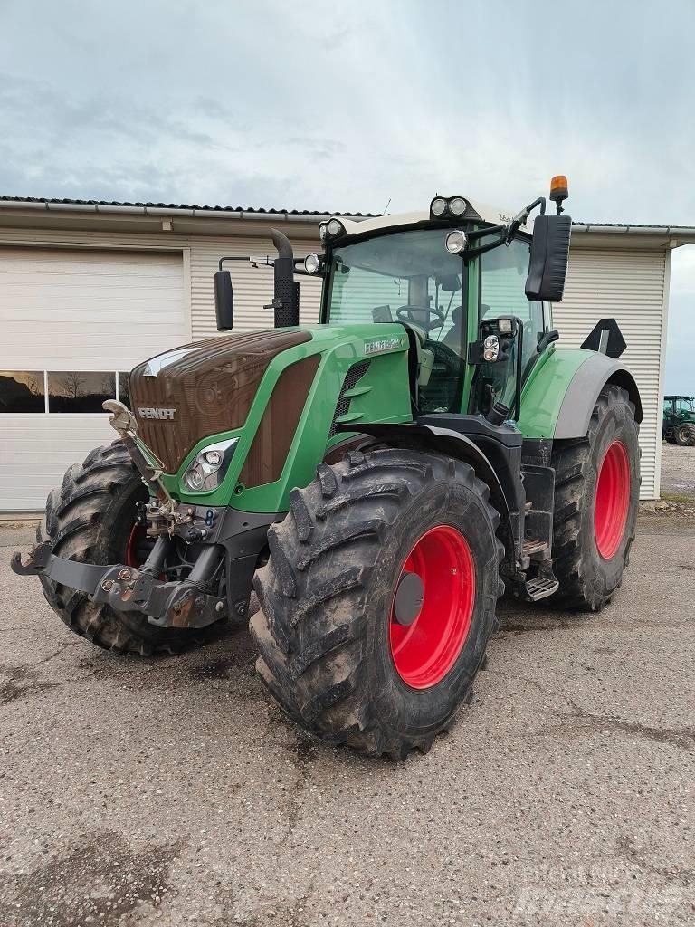 Fendt 828 Vario Trattori
