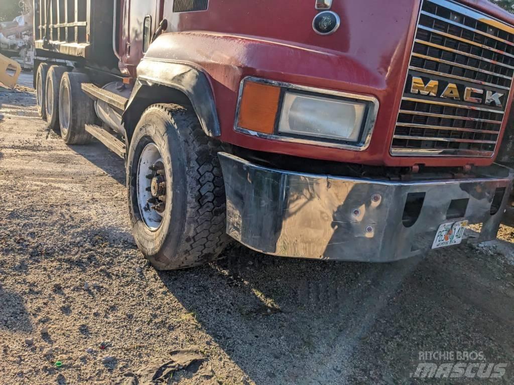Mack CL 713 Camion ribaltabili