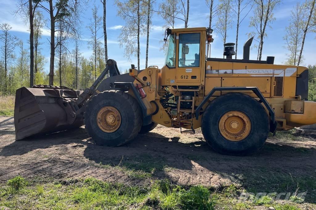 Volvo L 220 Pale gommate