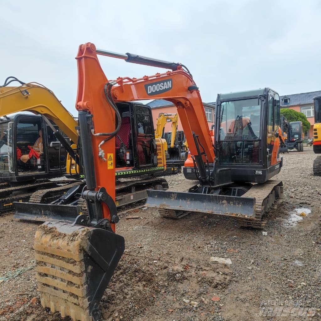 Doosan DX60 Miniescavatori